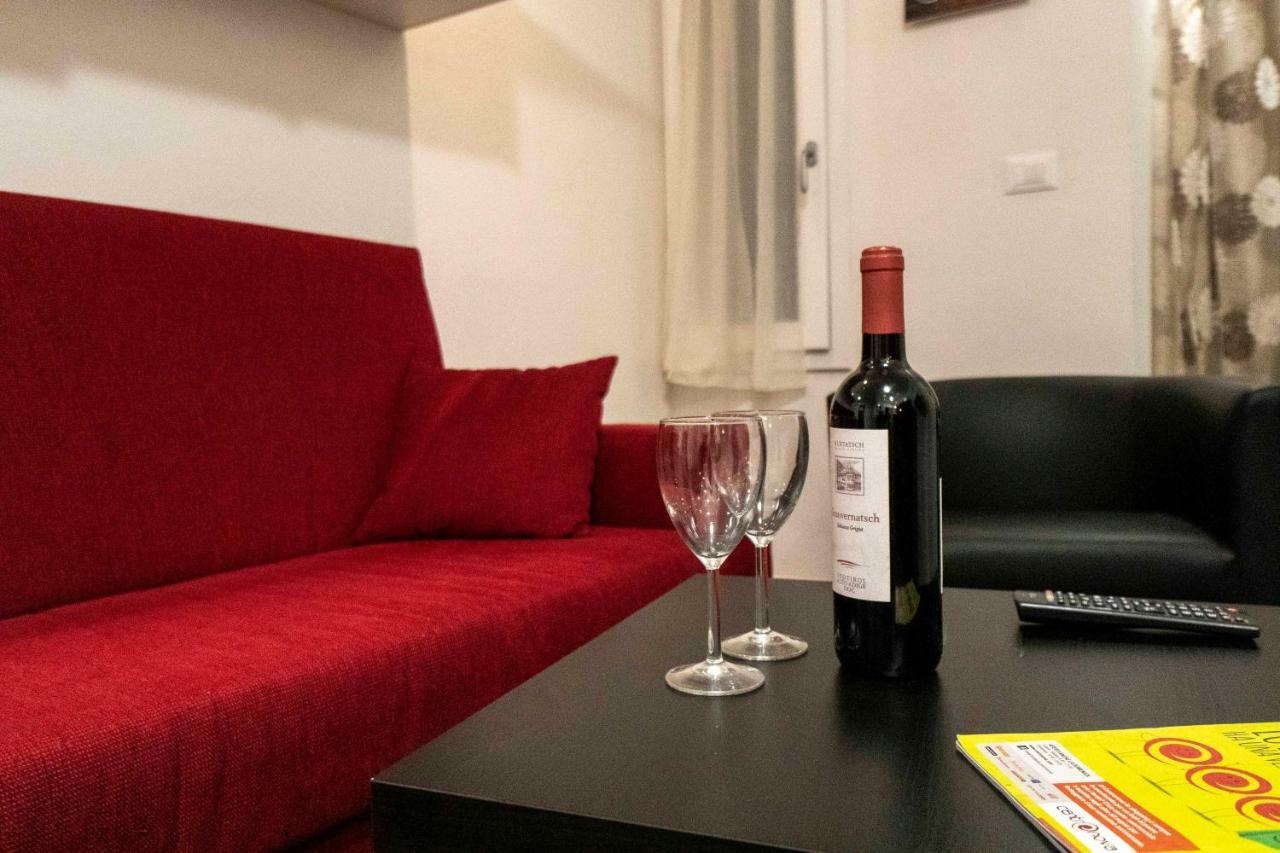 Relax Suite Nazario Болонья Экстерьер фото